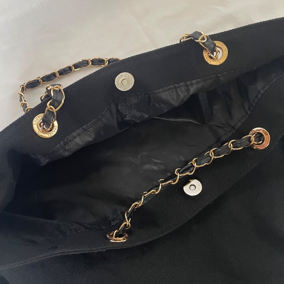 NewChanel Canvas Tote Gold Chain Strap VIP - Picture 5 of 13